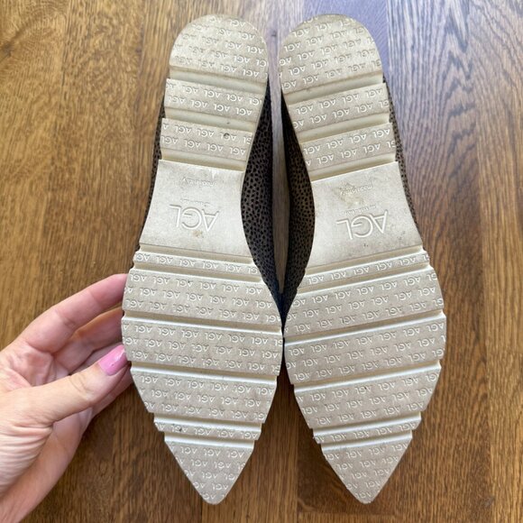 AGL ITALY Micro Pointed Toe Loafers; Polka Dot Print; Size 37 - Picture 5 of 9